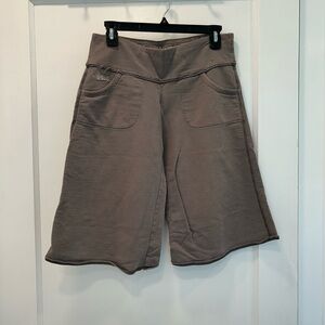 Hollister Brown Relaxed Fit Bermuda Shorts